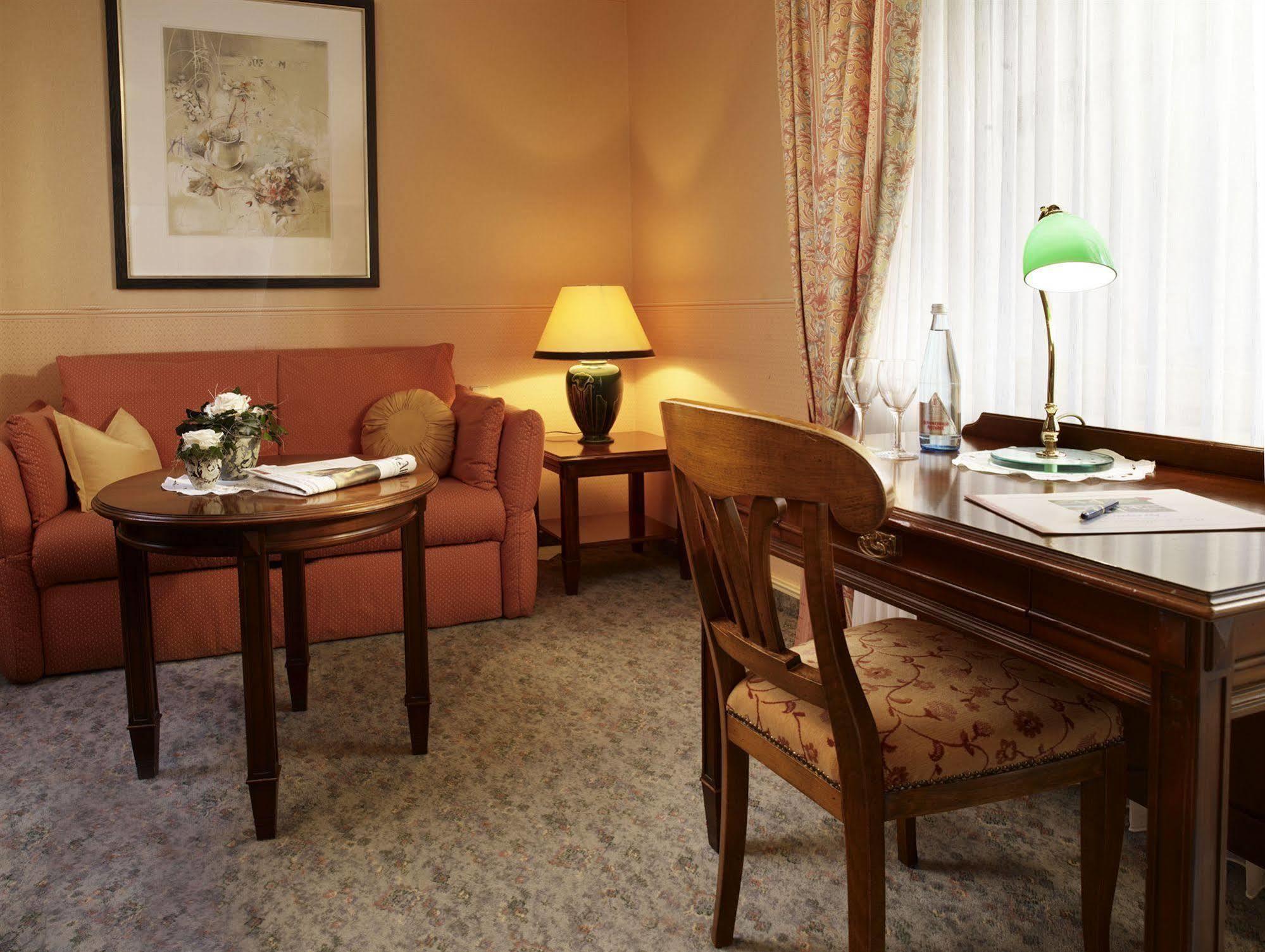 Flair Hotel Adlerbad 바트 페테르스탈-그리스바흐 외부 사진