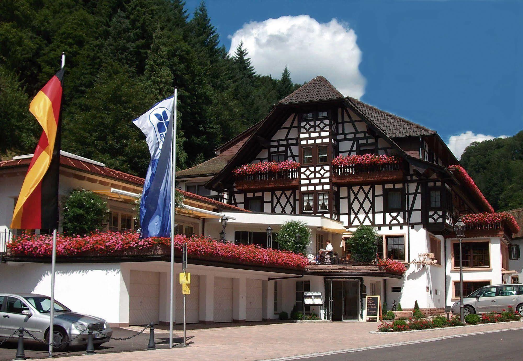 Flair Hotel Adlerbad 바트 페테르스탈-그리스바흐 외부 사진